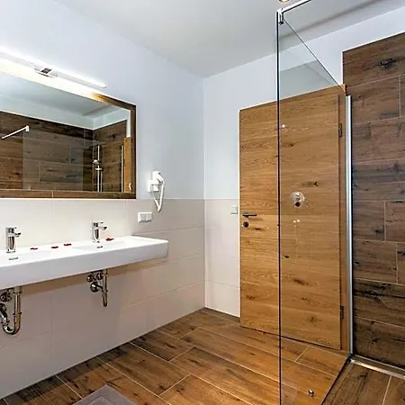 Hotell Hinteraigengut Flachau